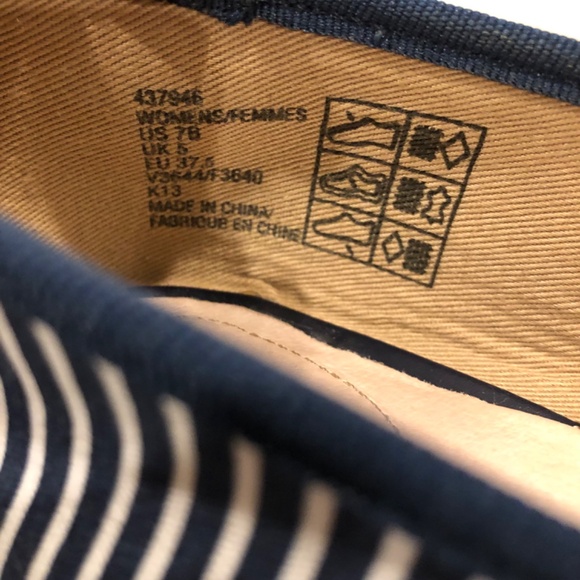 NWOT - Navy & White Striped Ballet Flats with Shiny Silver Toecaps - Picture 13 of 16